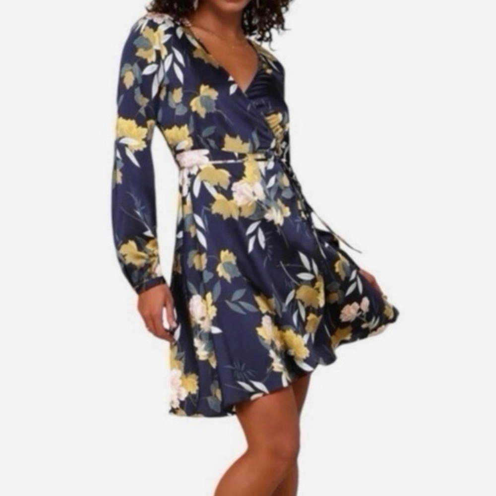 Lulus Navy Blue Floral Long Sleeve Wrap Mini Dress Size M NWOT